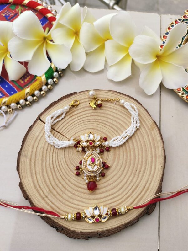 Grand Lotus Bhaiya Bhabhi Rakhi Set