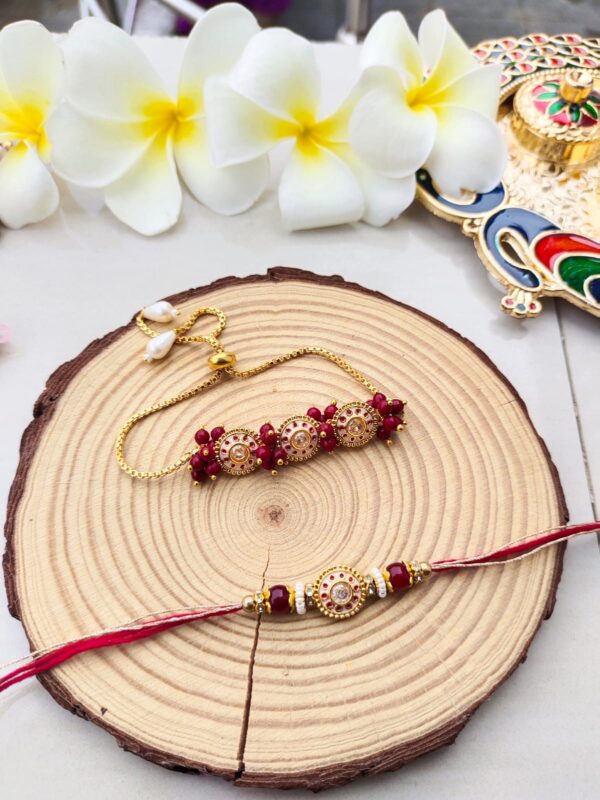 Regal Red Circle Bhaiya Bhabhi Rakhi Set - Image 4