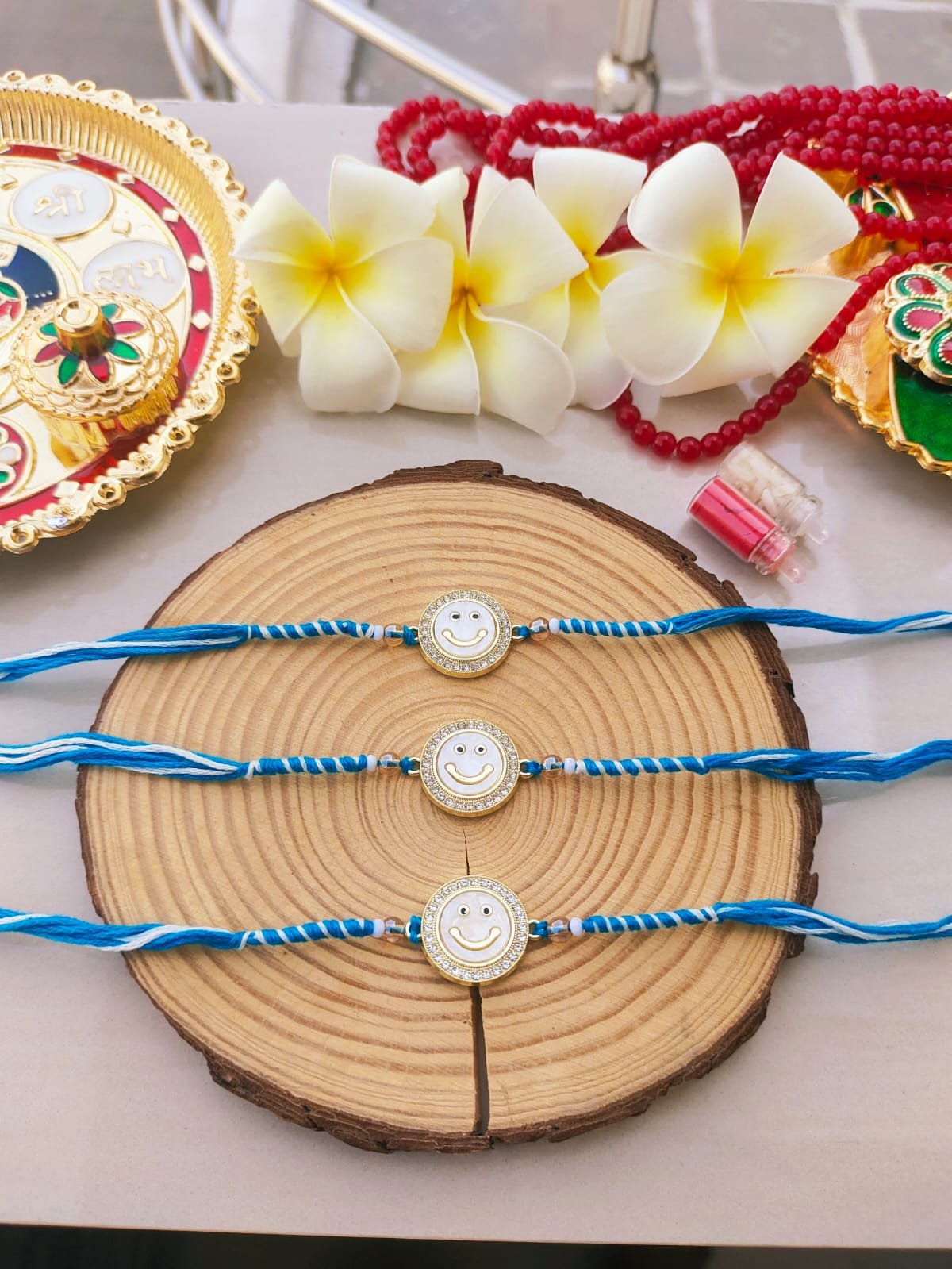 Premium Smiley Face Crystal Beaded Single Thread Rakhi (Price for Single Piece) - Image 4
