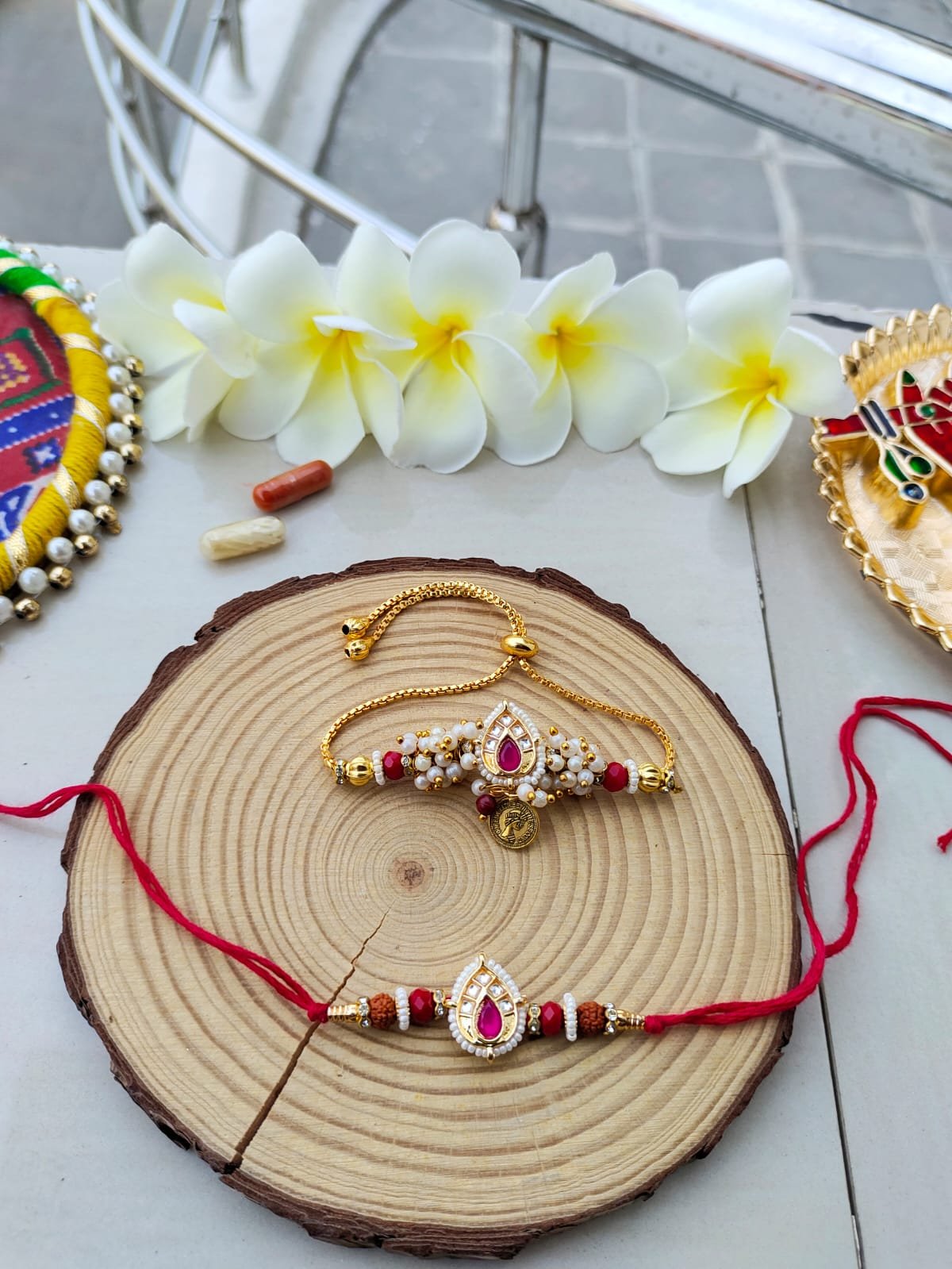 Elegant Bhaiya Bhabhi Rakhi Gift Hamper with Ornate Pooja Dish - Image 3