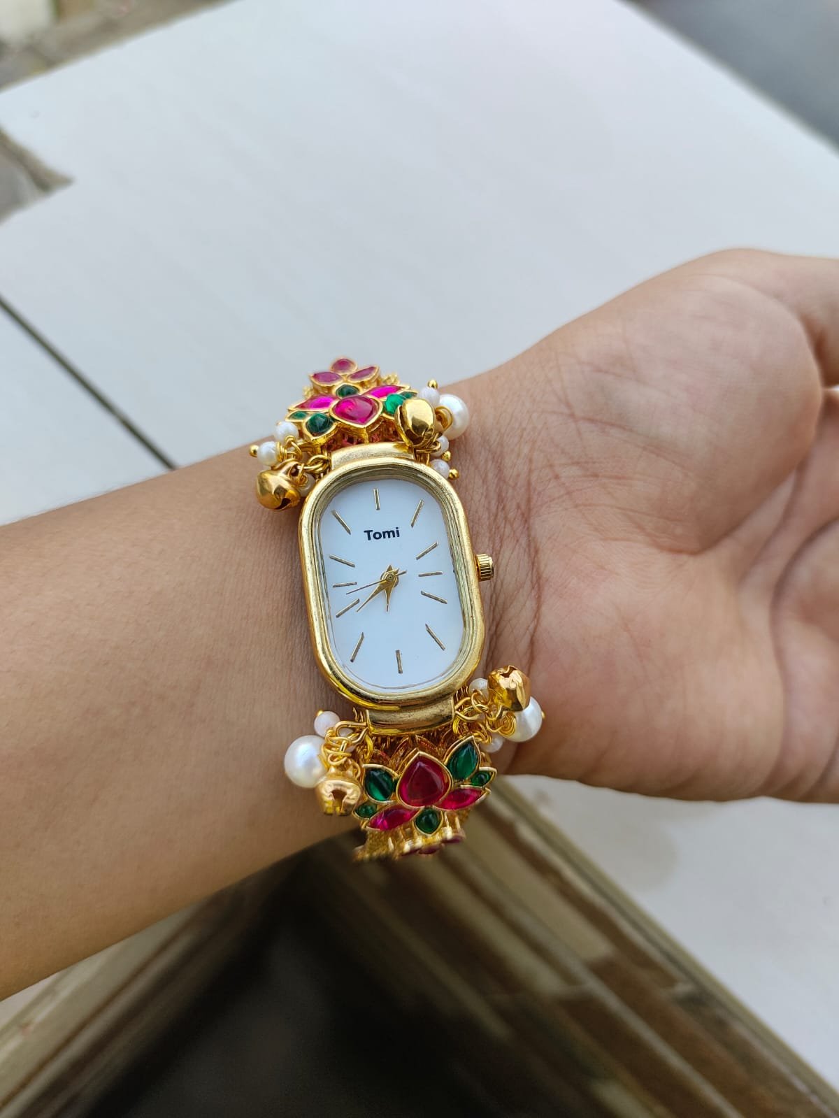 Premium Kashmiri Meenakari Watch Lumba – Golden-Toned Floral Mesh Bracelet Watch for Bhabhi - Image 5
